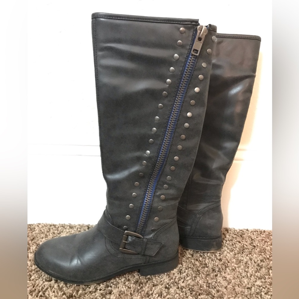 Madden Girl knee high boots.  Grey with blue zipper and buckle. Size 7.